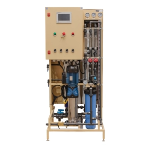 AWT MC 4040-2 - установка обратного осмоса с насосом